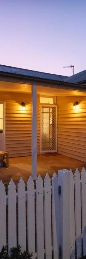 Nelly's Cottage Braidwood，位于Braidwood的酒店
