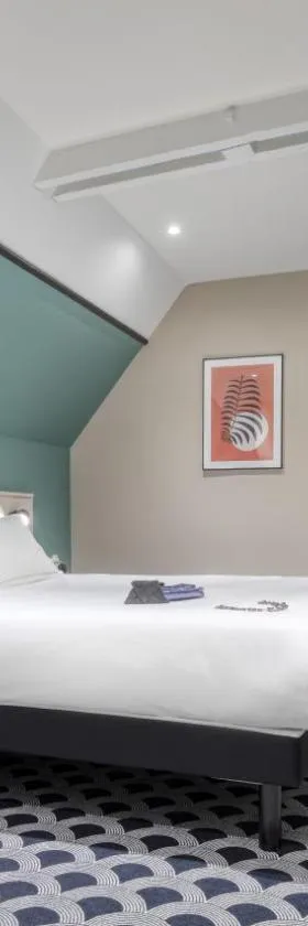 Brit Hotel Les Voyageurs，位于卢代阿克的酒店