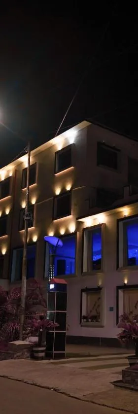 THE FAME HOTEL，位于Jādabpur的酒店