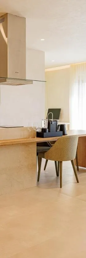 Hotel HOGO，位于Inđija的酒店