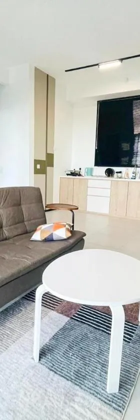 Urban Suites Stylish 3BR in Georgetown with Stunning Seaview，位于日落洞的酒店