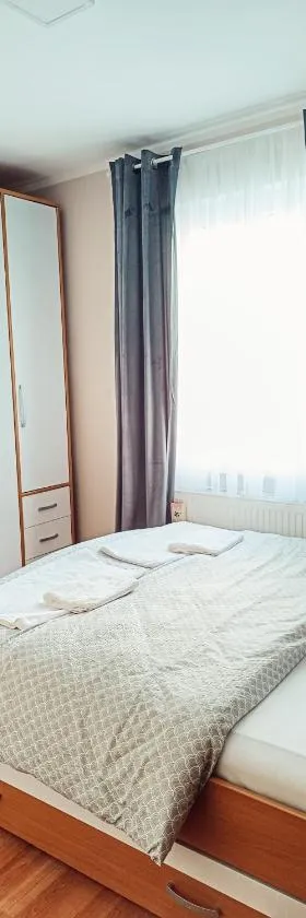 Apartman Đul，位于姆拉代诺瓦茨的酒店