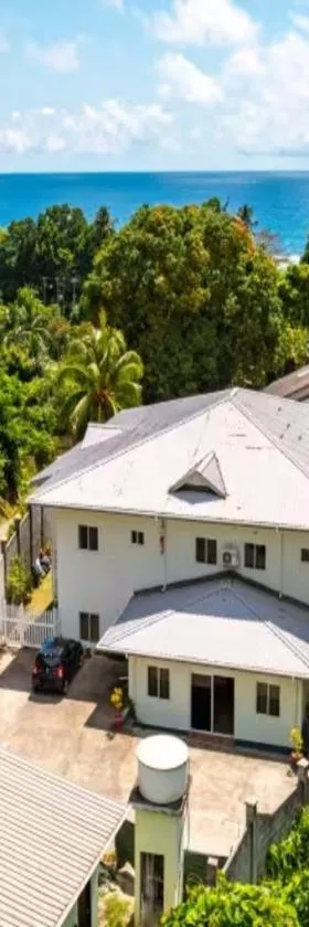 Dovass Self Catering Apartments，位于塔卡马卡的酒店