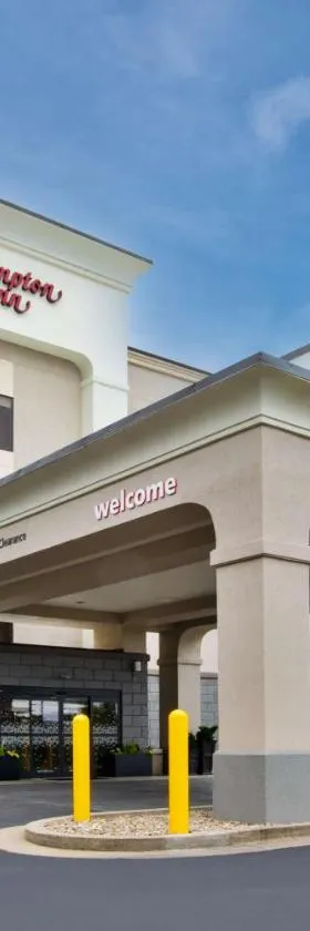 埃尔金斯希尔顿恒庭酒店，位于埃尔金斯的酒店
