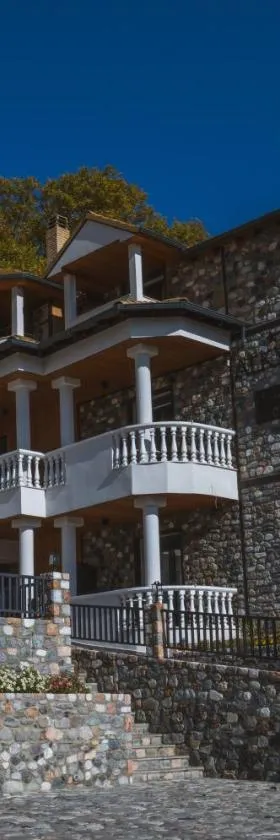 阿尔卡尤妮斯Spa公寓式酒店，位于卡托劳塔翁的酒店