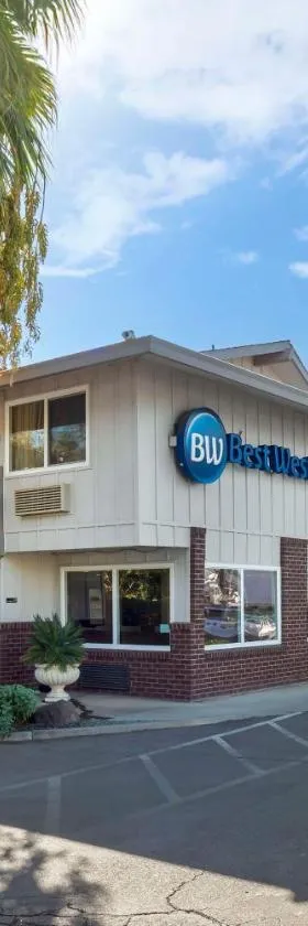 Best Western Shadow Inn，位于伍德兰的酒店