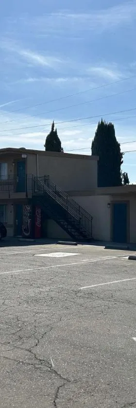 Motel 6 Selma, CA，位于Selma的酒店