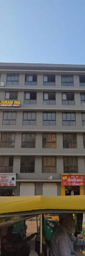 Hotel Shaligram Inn，位于艾哈迈达巴德的酒店