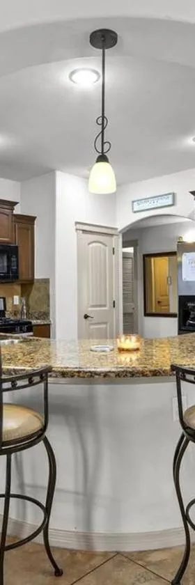 Serenity Awaits 3BR-2BA Tierra Del Este，位于埃尔帕索的酒店