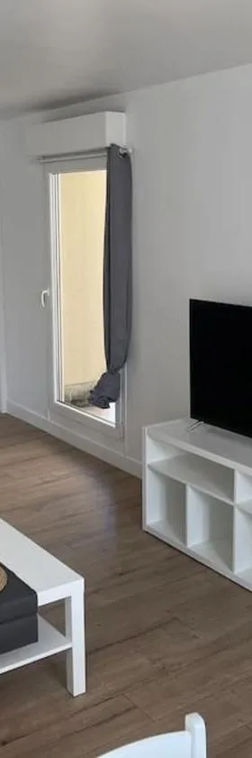 Appartement berges Oise，位于克雷伊的酒店