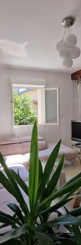 Home NEAR Paris 12minbb，位于Deuil-la-Barre的酒店