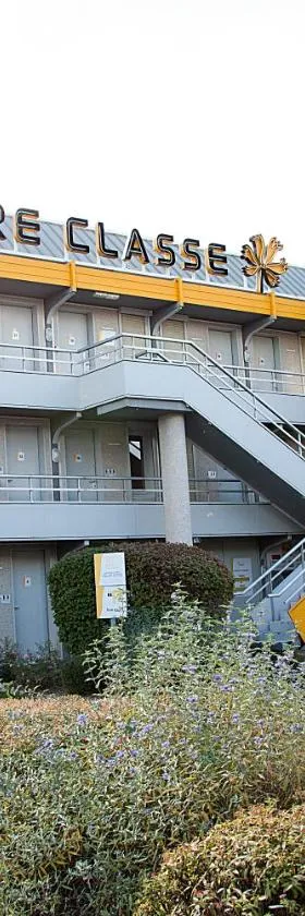 普瑞米尔克雷蒙费兰德奥比耶尔经典酒店，位于奥比埃的酒店