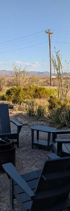 Container Home at Stardust Big Bend 5 min from Park，位于特灵瓜的酒店