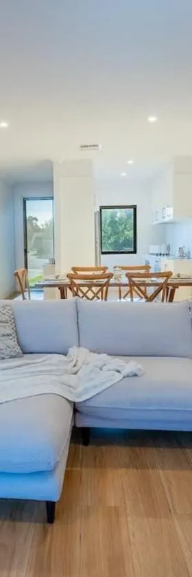 Modern Townhouse, Close to beach，位于Christies Beach的酒店