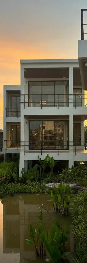 The Episode Boutique Hotel，位于素叻的酒店
