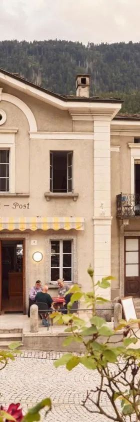 Das Pöstli – Ristorante Garni Post，位于Castasegna的酒店