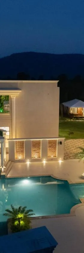 La Nature Hotels & Resorts，位于Sīkar的酒店