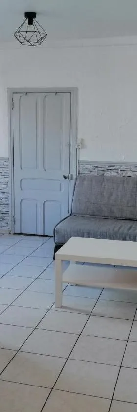 Appartement 29 B - Mailly-le-camp，位于Mailly-le-Camp的酒店