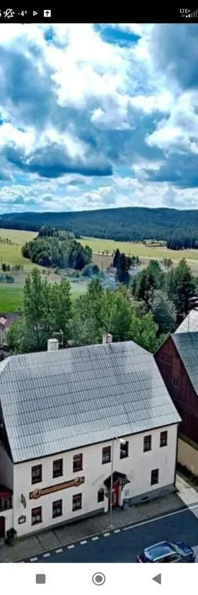 Restaurace a penzion Vlčí jáma，位于上布拉特纳的酒店