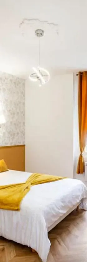 Imperial House Confort - 5 min Gare - Parking，位于雅芳的酒店