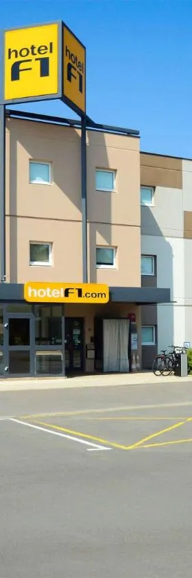 阿夫朗什拜杜圣米歇尔山一级方程式酒店，位于圣康坦索勒的酒店