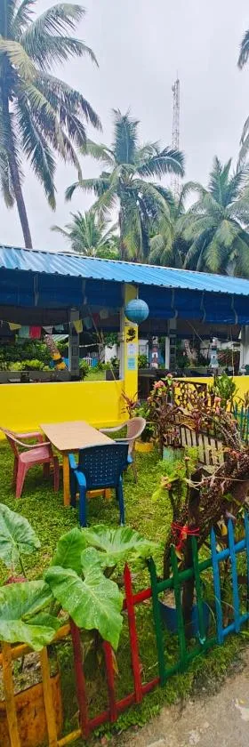 Vibes and Dives，位于尼尔岛的酒店