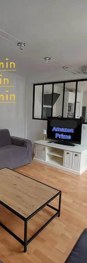 Appartement en centre de village，位于Betz的酒店