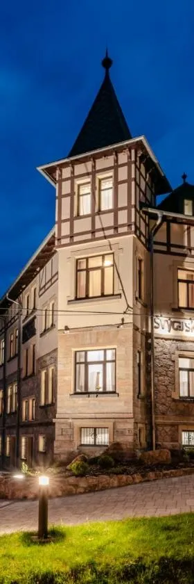 Hotel Švýcarský dům，位于Sněžnik的酒店
