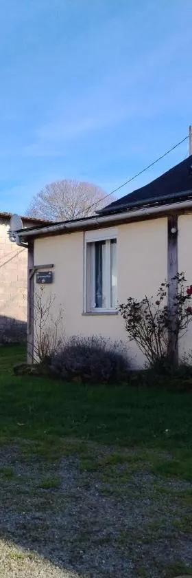 accommodation à la ferme，位于Lubersac的酒店