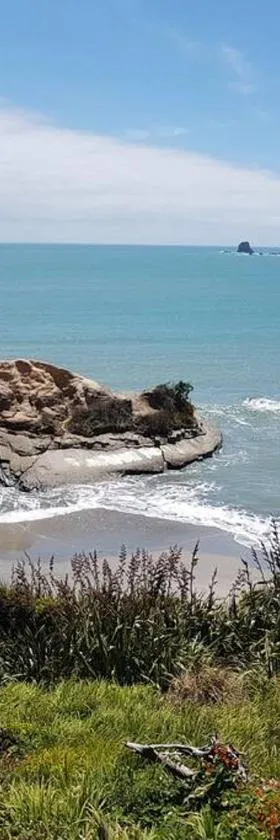 Hole in the rock Studio，位于Cape Foulwind的酒店