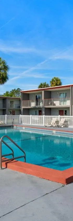 Quality Suites Wildwood - The Villages，位于怀尔德伍德的酒店