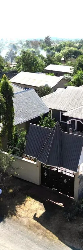 Catherine home near kilimanjaro international airport JRO，位于莫希的酒店