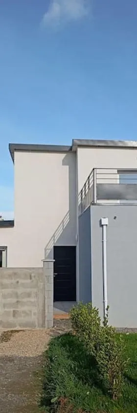 Gîte à 400m de la mer，位于Ploudalmézeau的酒店