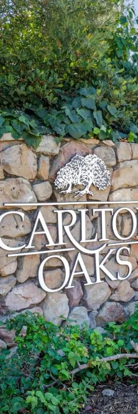 Carlton Oaks Lodge, Ascend Hotel Collection，位于桑蒂的酒店