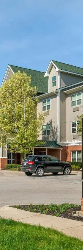 Country Inn & Suites by Radisson, Rossford - Toledo South，位于罗斯福德的酒店