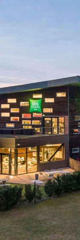 南勒芒 - 慕尚基里亚德酒店，位于米萨讷的酒店