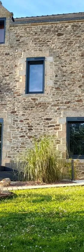 Chambre d'Hôtes Ty Men，位于拉罗什贝尔纳的酒店
