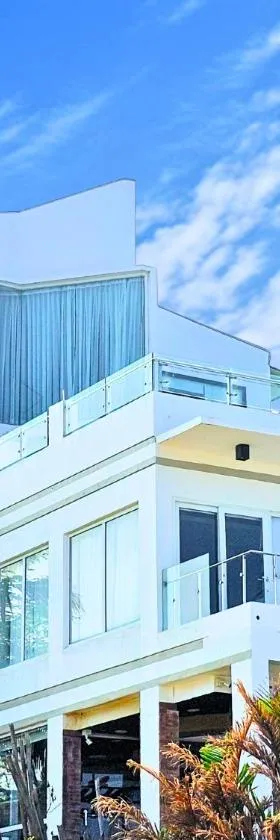 Serenity Beach Hotel，位于波尔多·格尼拉的酒店