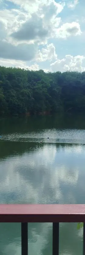 Lake View Resort，位于Ban Nam Rop的酒店