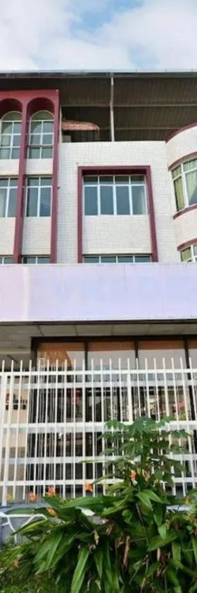 First Star Homestay，位于居銮的酒店