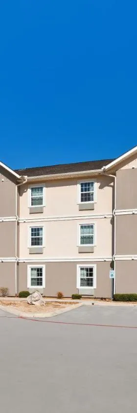 Risewell Kitchen Suites Pleasanton，位于普莱森顿的酒店