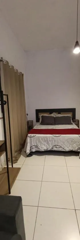 Acomodação aconchegante na histórica - Santana de Parnaíba SP，位于圣安娜-迪巴纳伊巴的酒店