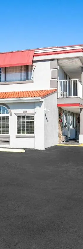 Red Roof Inn Abingdon，位于阿宾顿的酒店