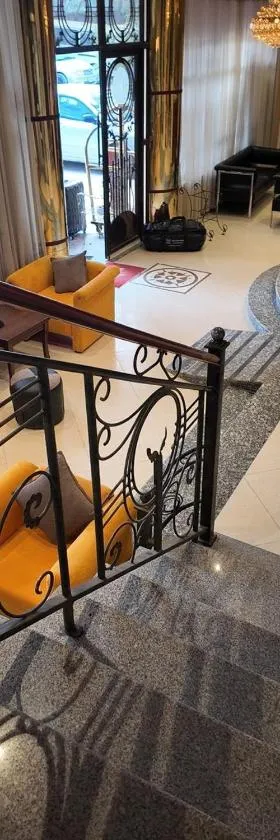 半边莲酒店，位于亚的斯亚贝巴的酒店
