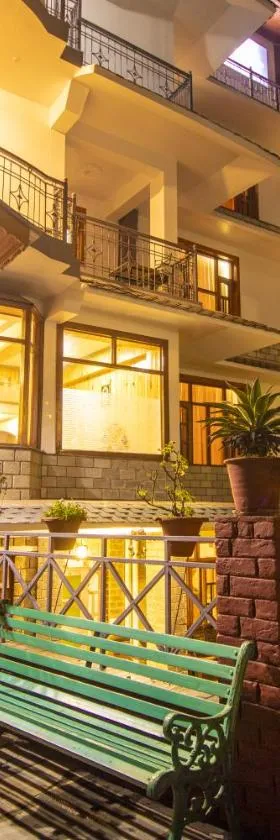 WOW STAYZ2 Hotel The Lodge，位于达兰萨拉的酒店