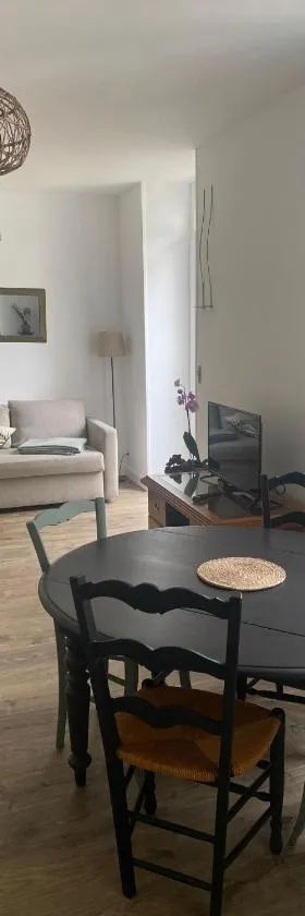Appartement COSY，位于Sartilly的酒店