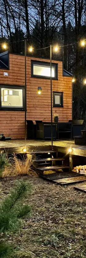 Tiny Silent House，位于Osówek的酒店