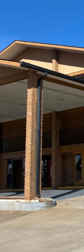 American Inn and Suites - Atlanta Airport Jonesboro I-75，位于琼斯伯勒的酒店