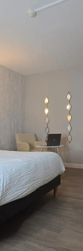 Logis Hôtel & Restaurant Arcombelle，位于蒙蒂尼勒鲁瓦的酒店