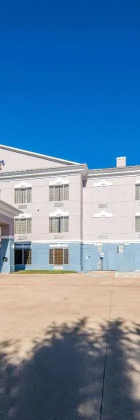 Comfort Suites Roanoke - Fort Worth North，位于罗阿诺克的酒店